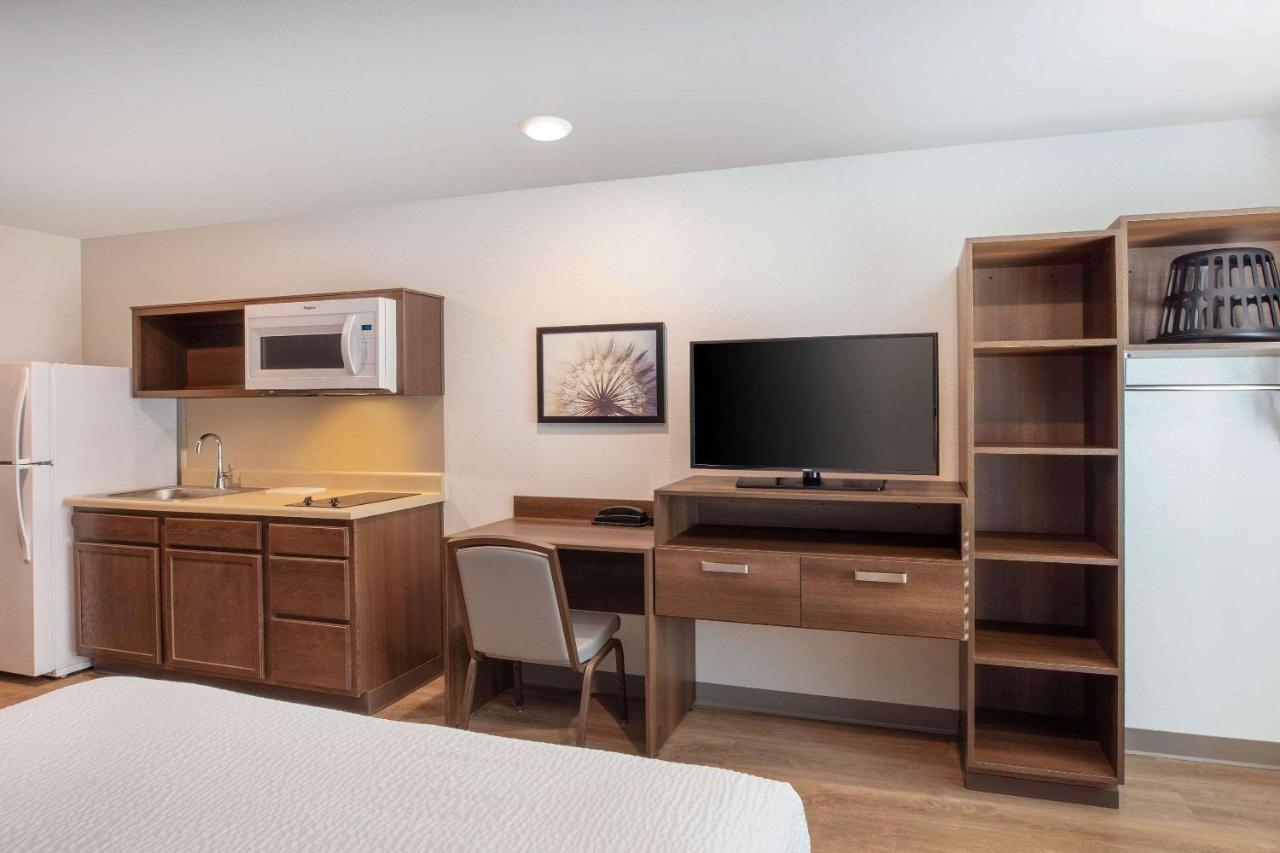 Woodsping Suites Washington Dc East Arena Drive Lake Arbor Экстерьер фото